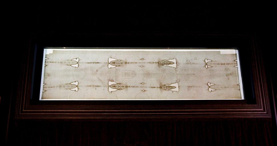 Cercetătorii au descoperit cea mai veche mențiune scrisă care susține că Giulgiul din Torino, „dovada învierii lui Iisus”, este un fals 1004757