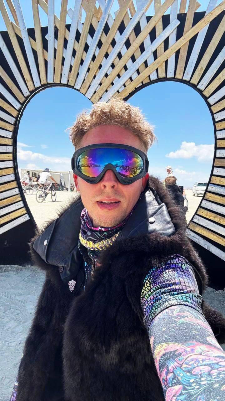 Misterul crimei de la festivalul Burning Man se adâncește. Bărbatul ucis avea 37 de ani și este din Rusia: Tatăl lui Vadim rupe tăcerea 1004917