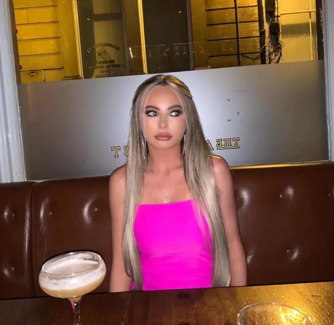 O britanică de 23 de ani a fost condamnată la închisoare pe viață în Dubai. Mama ei zice că a făcut „o greșeală stupidă” și cere ajutor 1004872