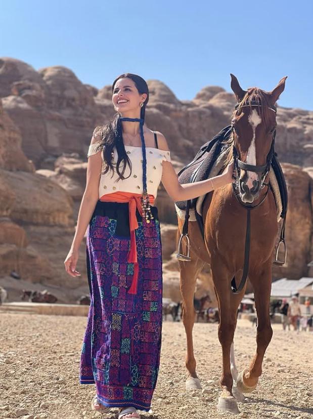Războiul ajunge pe podiumul Miss Univers. Nadeen Ayoub vrea să reprezinte Palestina și e intens criticată, mai ales de Miss Israel 1004346