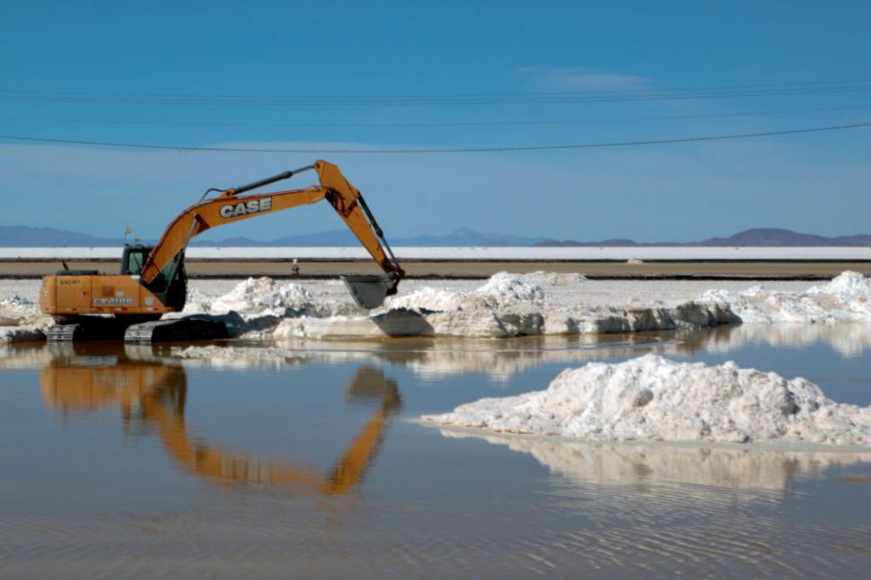 „Dubaiul Americii de Sud” care n-a mai fost: cum promisiunile despre „aurul alb” s-au transformat în praf în Bolivia 1004580