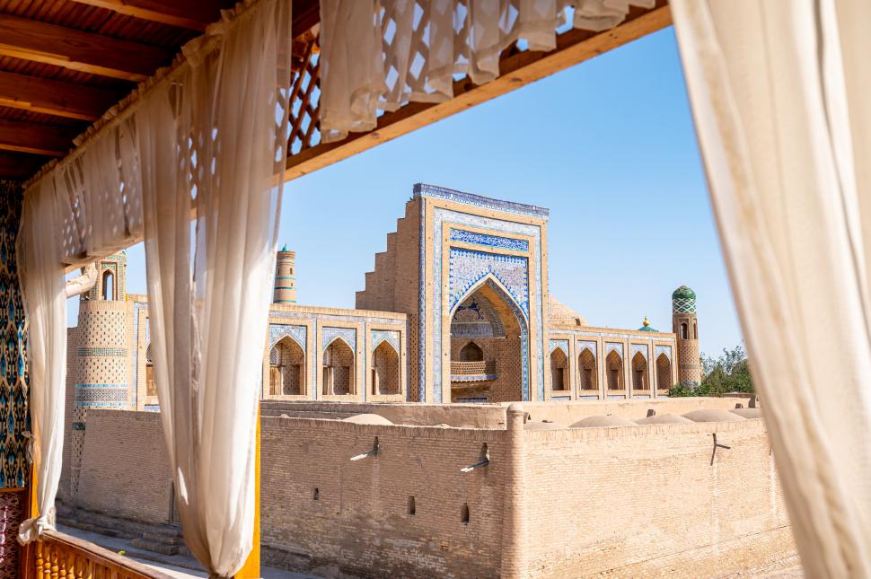 E considerat noua atracție a Asiei Centrale. Cum arată spectaculosul „oraș” unde luxul contemporan se îmbină cu atmosfera bazarurilor 1005240