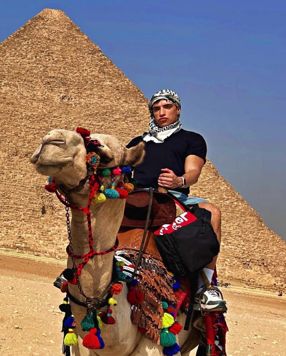 Un fost actor Disney Channel se mândreşte cu postările pe care face pe OnlyFans: "E conţinut elegant". Are peste 400 de poze incendiare 1004961