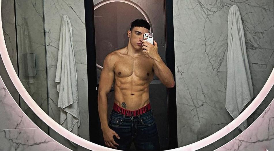 Un fost actor Disney Channel se mândreşte cu postările pe care face pe OnlyFans: "E conţinut elegant". Are peste 400 de poze incendiare 1004962