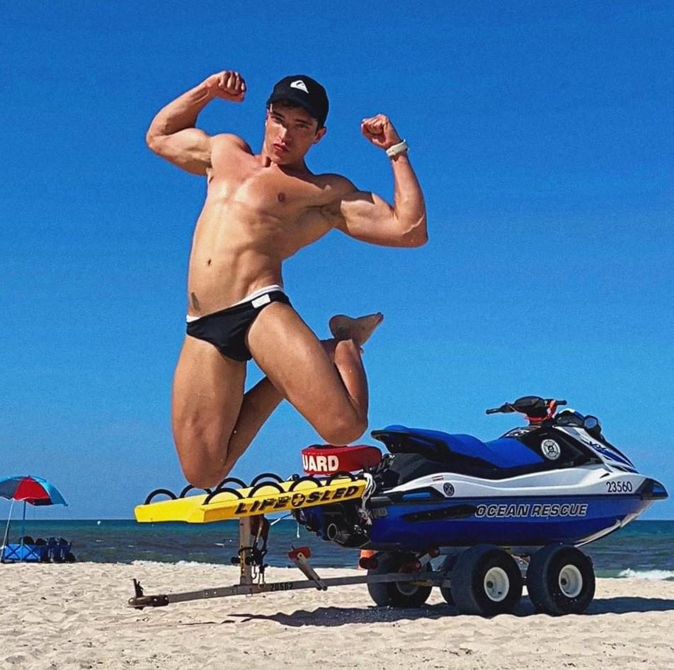 Un fost actor Disney Channel se mândreşte cu postările pe care face pe OnlyFans: "E conţinut elegant". Are peste 400 de poze incendiare 1004966