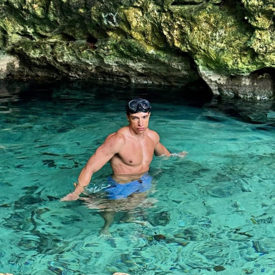 Un fost actor Disney Channel se mândreşte cu postările pe care face pe OnlyFans: "E conţinut elegant". Are peste 400 de poze incendiare 1004968