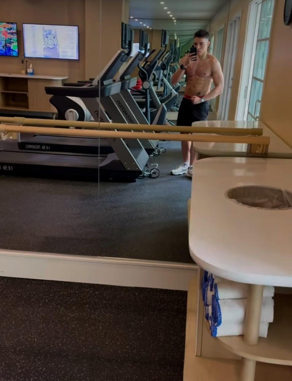 Un fost actor Disney Channel se mândreşte cu postările pe care face pe OnlyFans: "E conţinut elegant". Are peste 400 de poze incendiare 1004974