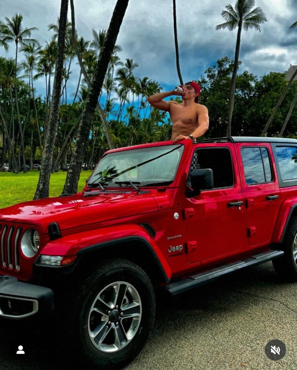 Un fost actor Disney Channel se mândreşte cu postările pe care face pe OnlyFans: "E conţinut elegant". Are peste 400 de poze incendiare 1004982