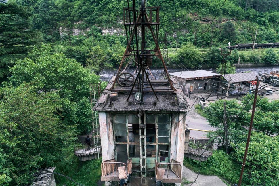 „Acest aur negru a devenit o ciumă pentru noi”. Mina dintr-o fostă țară sovietică alimentează ambiția UE pentru înarmare 1004852