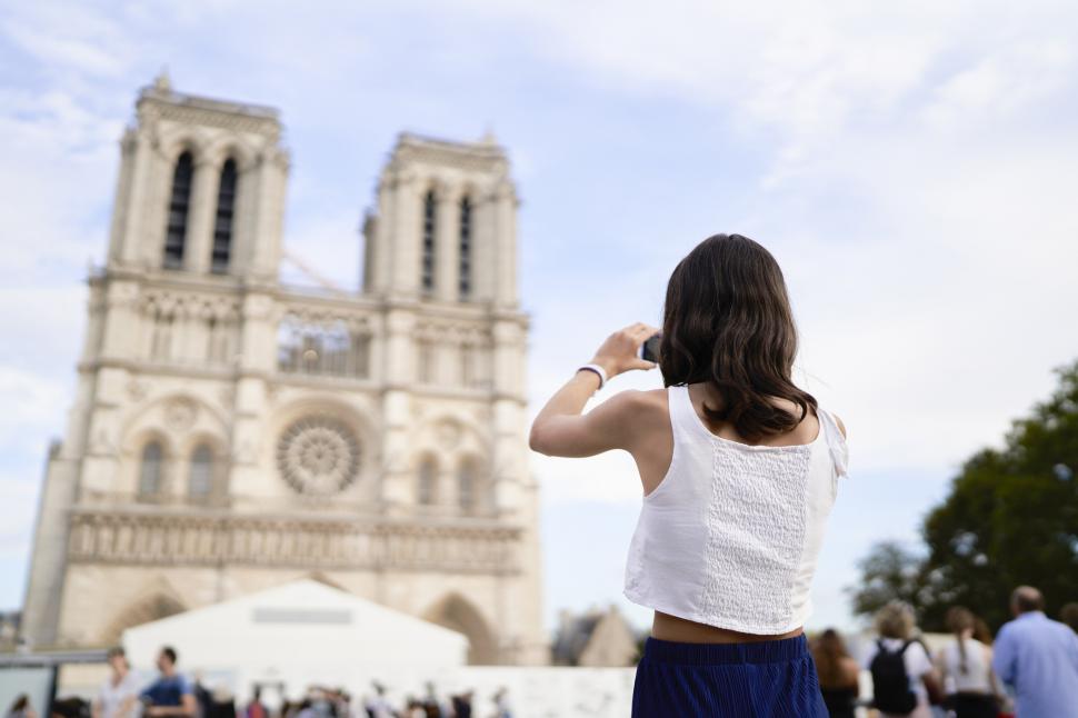 Destinația de călătorie numărul 1 pentru generația Z, în această toamnă. E în Europa, iar tinerii preferă vizitele la târguri și muzee 1004706