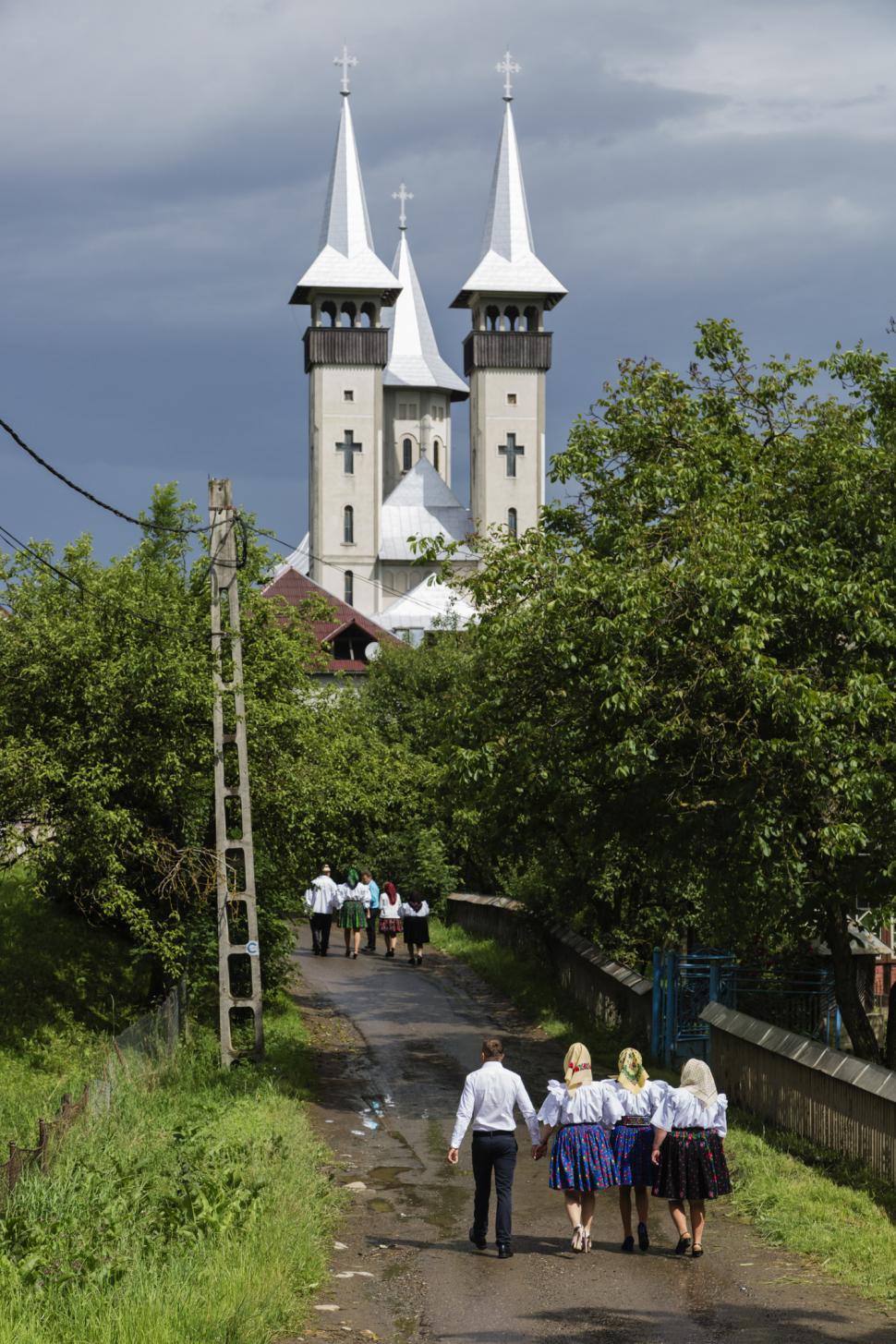 Destinaţiile de vacanţă preferate de turiști în Maramureș vara aceasta: Satul Breb, Mocăniţa, bisericuţele de lemn şi locurile inedite 1003627