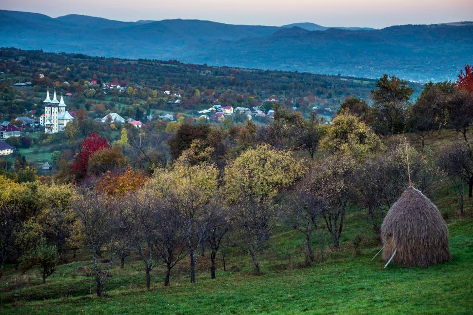Destinaţiile de vacanţă preferate de turiști în Maramureș vara aceasta: Satul Breb, Mocăniţa, bisericuţele de lemn şi locurile inedite 1003631