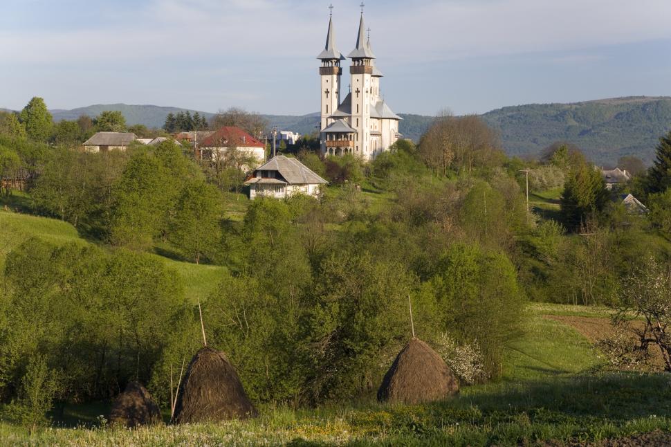 Destinaţiile de vacanţă preferate de turiști în Maramureș vara aceasta: Satul Breb, Mocăniţa, bisericuţele de lemn şi locurile inedite 1003632