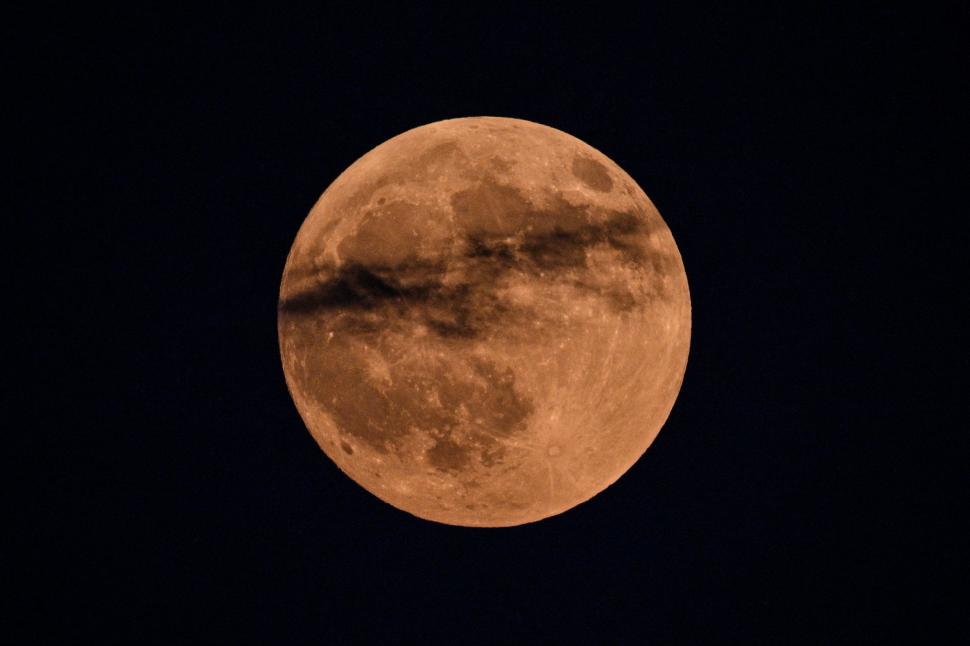 Imagini spectaculoase cu eclipsa de Lună. Cum s-a văzut „Luna sângerie” în România și în alte locuri din lume 1005376