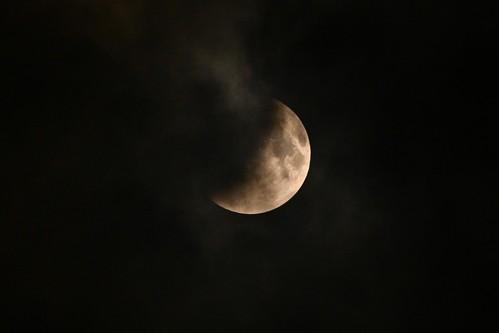 Luna sângerie s-a arătat lumii duminică seară. Fenomenul a fost vizibil și din România. Ce semnificație are 1005362