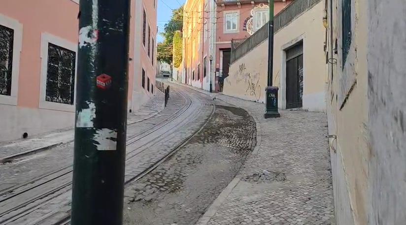 Mai puțin de 50 de secunde, la o viteză de aproximativ 60 km/h. De ce s-a prăbușit funicularul din Lisabona, primele concluzii 1005287