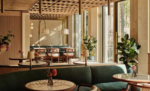 S-a spus că acolo erau camere de interogatoriu CIA. Cum arată acum o fostă ambasadă SUA transformată în hotel pentru miliardari 1003988