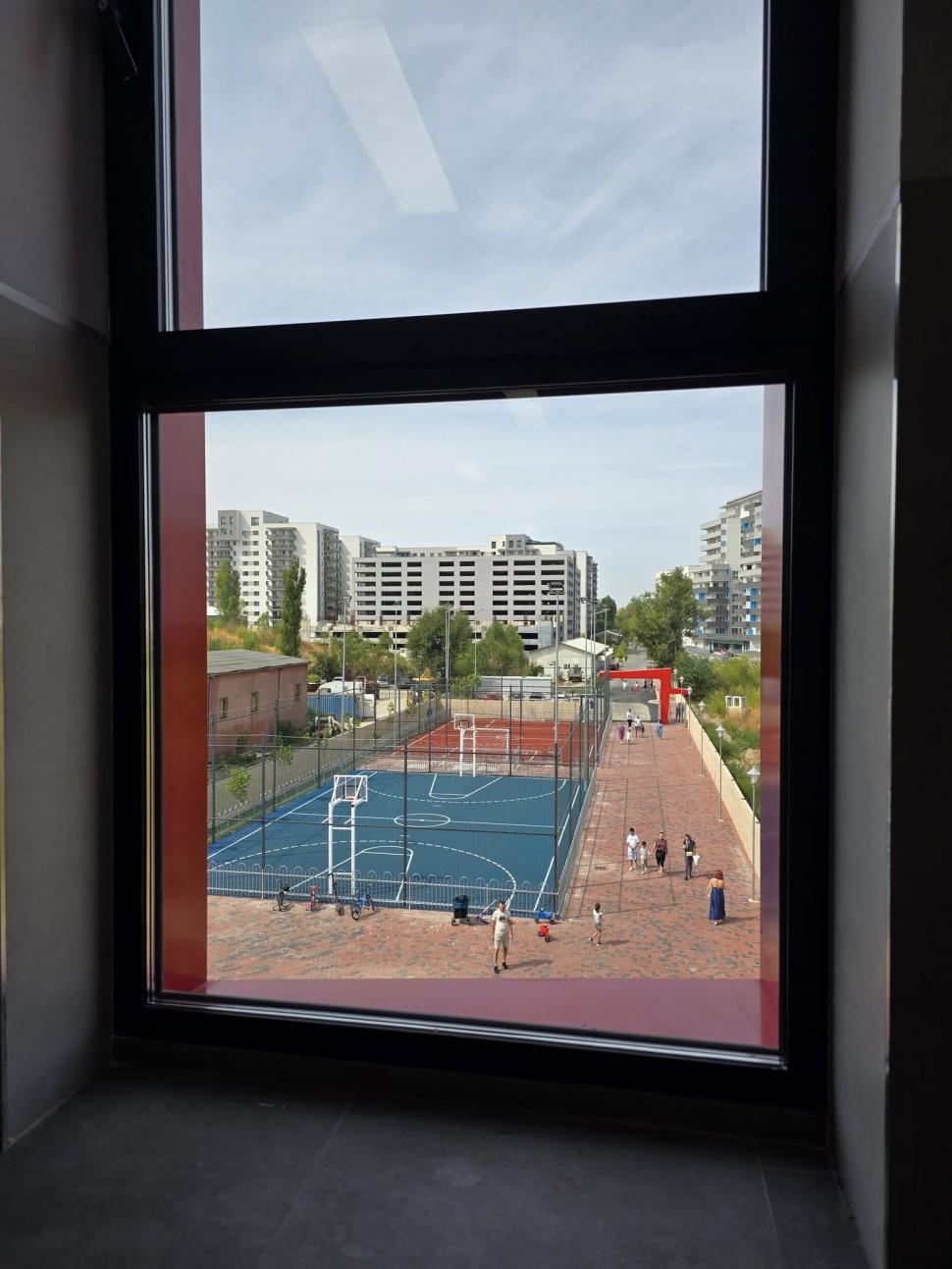 A fost inaugurată prima școală contruită de la zero în București după Revoluție. Cum arată complexul educaţional „Victor Brauner” 1005541