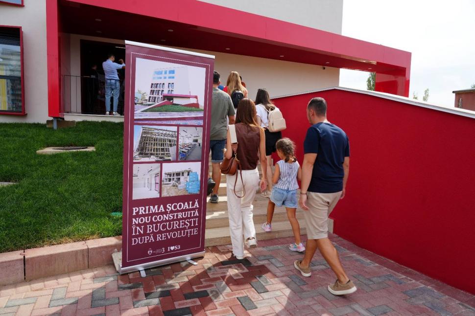 A fost inaugurată prima școală contruită de la zero în București după Revoluție. Cum arată complexul educaţional „Victor Brauner” 1005546