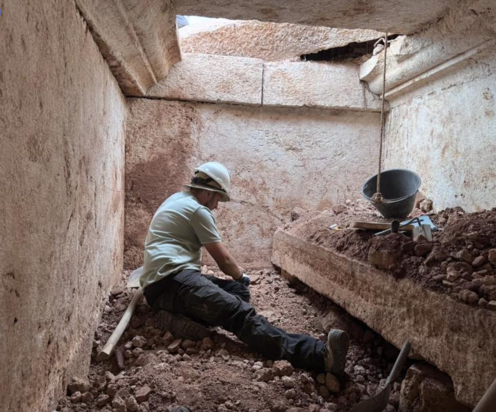 Descoperire arheologică neașteptată: O bogată necropolă romană a fost găsită după ce localnicii au observat pietre ciudate, în Albania 1005576