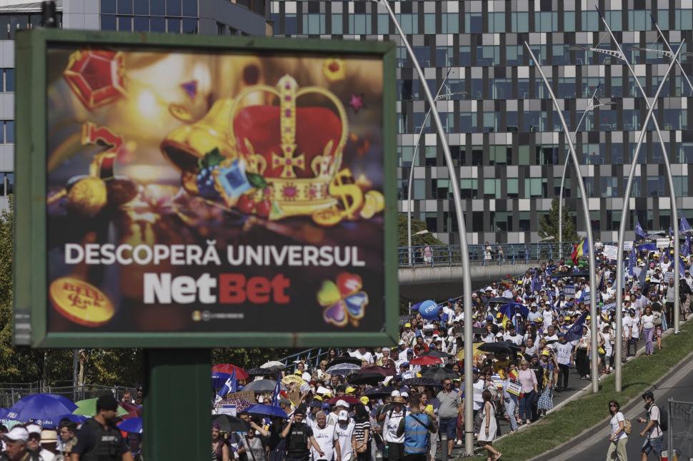 Protestul profesorilor, în imagini. Mii de cadre didactice au mers din Piața Victoriei la Palatul Cotroceni 1005606