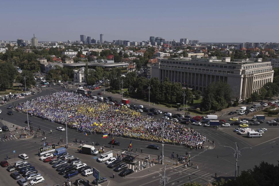 Protestul profesorilor, în imagini. Mii de cadre didactice au mers din Piața Victoriei la Palatul Cotroceni 1005611