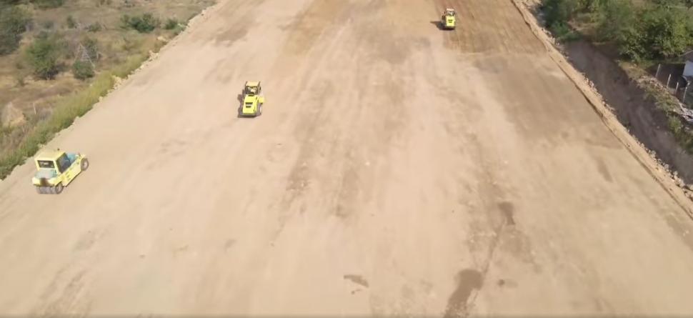 Imagini de pe șantierul Autostrăzii Sibiu-Piteşti. Pe Secțiunea 3 se folosește o tehnologie cum nu a mai existat în România 1006082