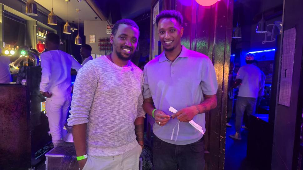 Cum s-a dat timpul înapoi cu 7 ani azi-noapte, în centrul Bucureștiului. Comunitatea de etiopieni a intrat în... 2018 1007066