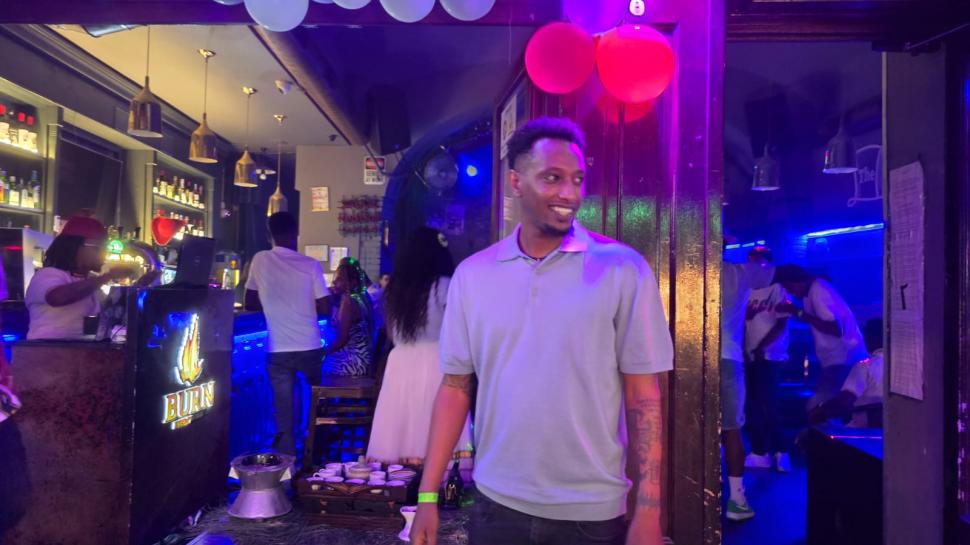 Cum s-a dat timpul înapoi cu 7 ani azi-noapte, în centrul Bucureștiului. Comunitatea de etiopieni a intrat în... 2018 1007071