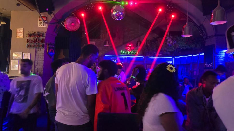 Cum s-a dat timpul înapoi cu 7 ani azi-noapte, în centrul Bucureștiului. Comunitatea de etiopieni a intrat în... 2018 1007072