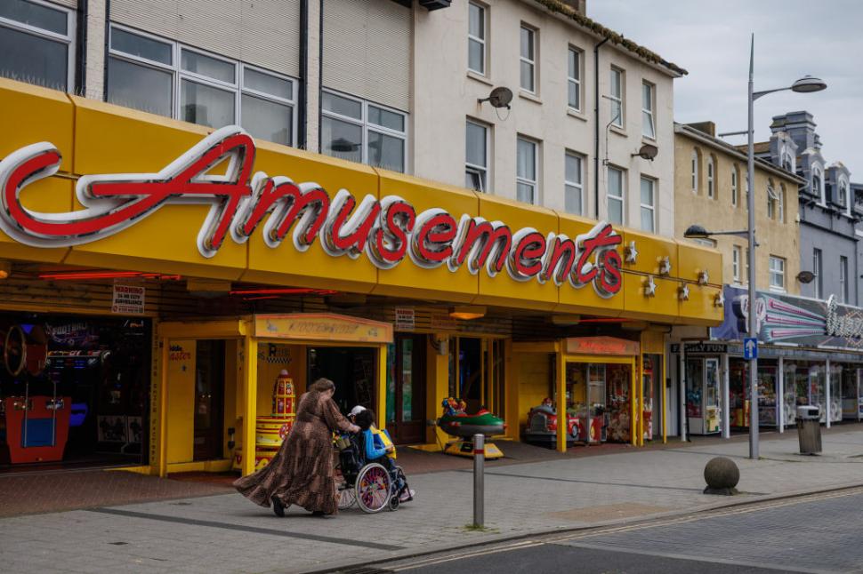 „Le spun de unde sunt și îmi răspund cu ‘îmi pare rău’”. Cum e să crești în cel mai sărac loc din țara ta 1006499