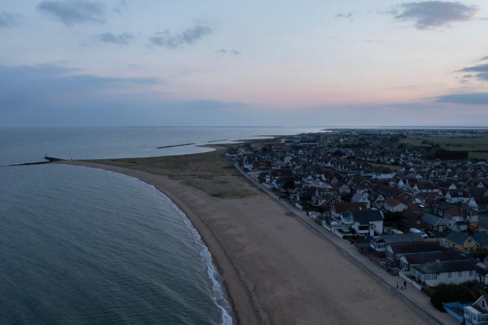 „Le spun de unde sunt și îmi răspund cu ‘îmi pare rău’”. Cum e să crești în cel mai sărac loc din țara ta 1006500