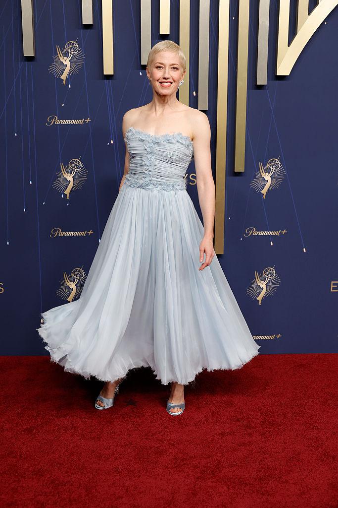 Cele mai spectaculoase ținute de la Emmy 2025. Vedetele care au atras toate privirile pe covorul roșu 1007220