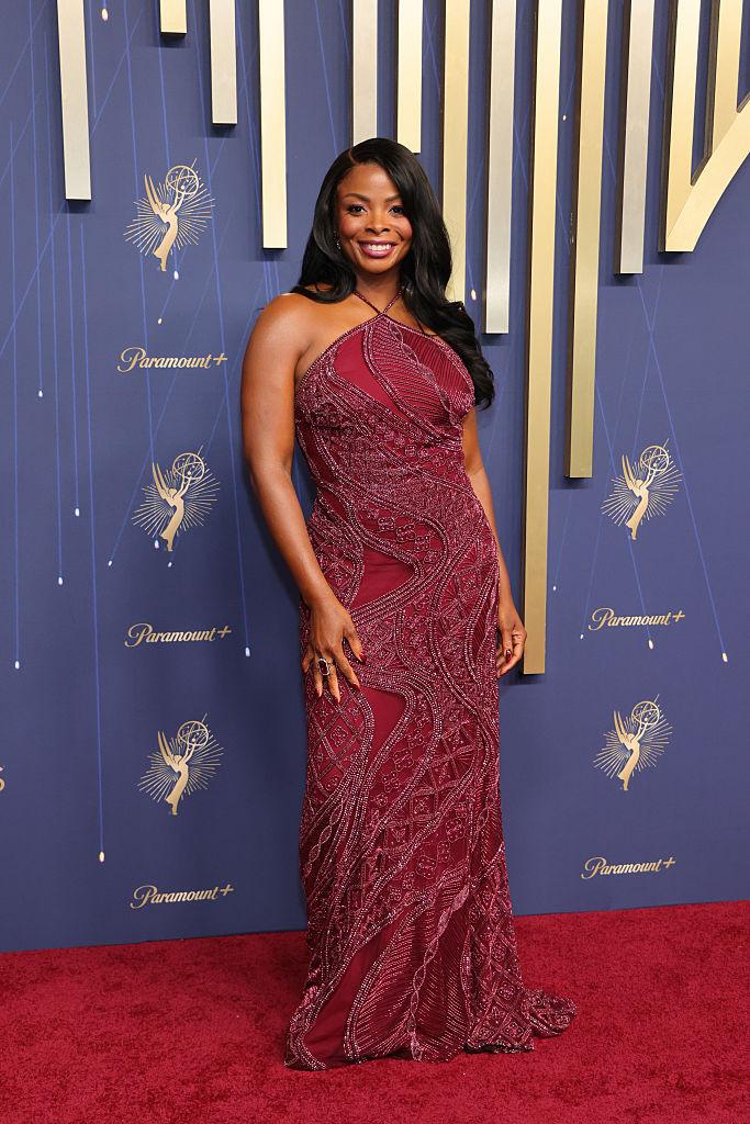 Cele mai spectaculoase ținute de la Emmy 2025. Vedetele care au atras toate privirile pe covorul roșu 1007224