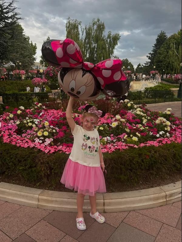 Un cuplu face economii uriașe călătorind prin lume cu fetița de 6 ani. Să stea în țară s-a dovedit a fi mult prea scump 1007405