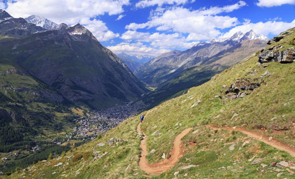 Enclava portugheză din inima Elveției. Cum au ajuns localnicii minoritari la ei în țară 1007636