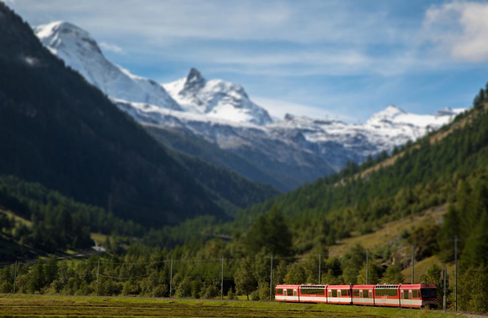 Enclava portugheză din inima Elveției. Cum au ajuns localnicii minoritari la ei în țară 1007645