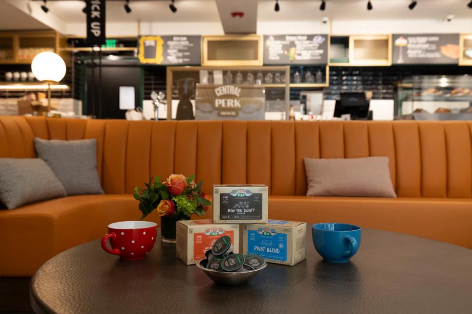 O cafenea exact ca Central Perk din „Friends” se deschide în zona Times Square din New York. Când va putea fi vizitată 1007967