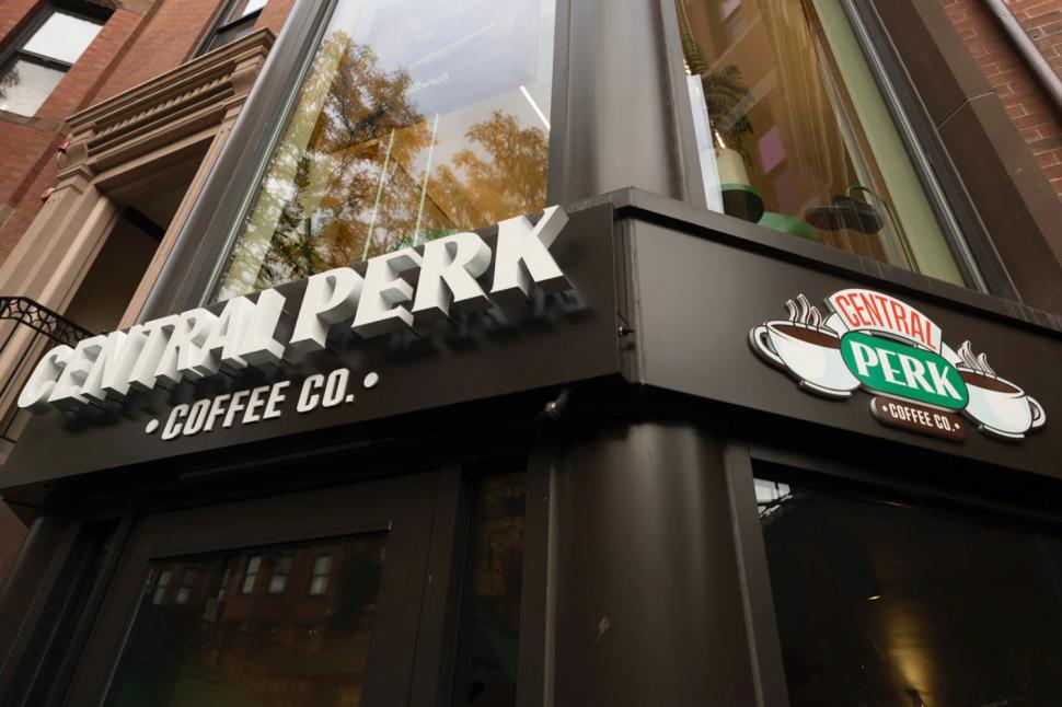 O cafenea exact ca Central Perk din „Friends” se deschide în zona Times Square din New York. Când va putea fi vizitată 1007969