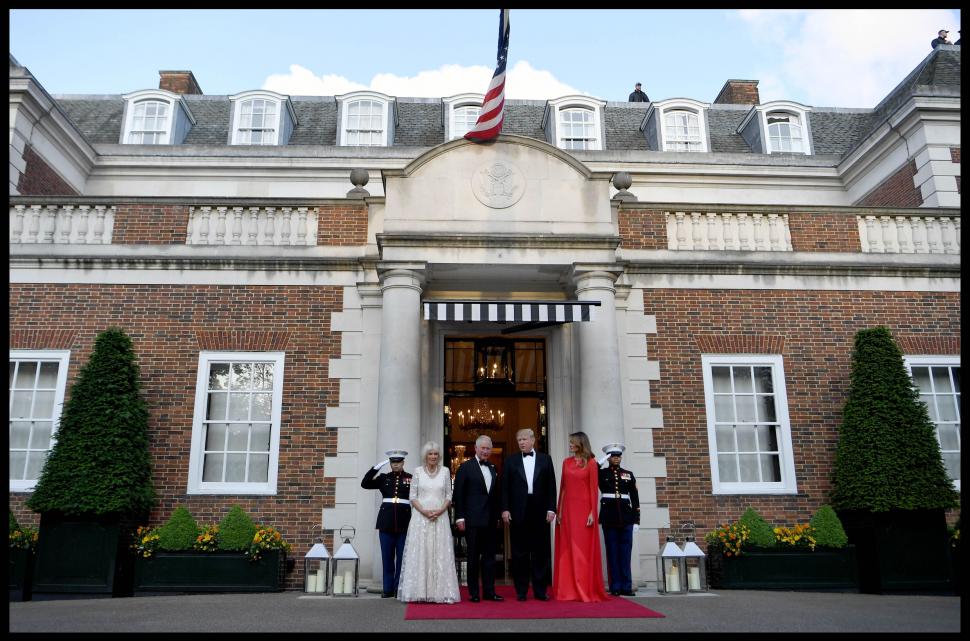 Prima noapte în Marea Britanie. Donald Trump și Melania au stat într-un conac ”magnific” cu 35 de camere, vândut în 1936 pe un dolar 1007947