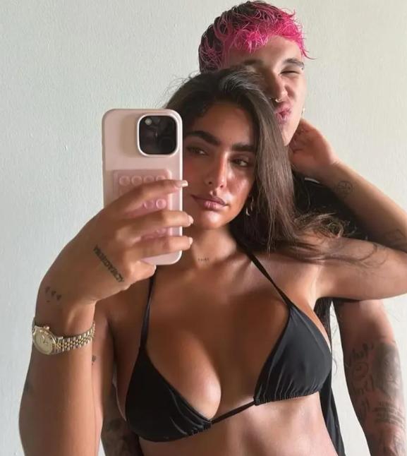  Scandal uriaș cu vedete. O influenceriță celebră își acuză fostul iubit, cântăreț, că a publicat o filmare intimă cu ei doi 1008060