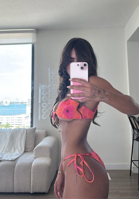  Scandal uriaș cu vedete. O influenceriță celebră își acuză fostul iubit, cântăreț, că a publicat o filmare intimă cu ei doi 1008073