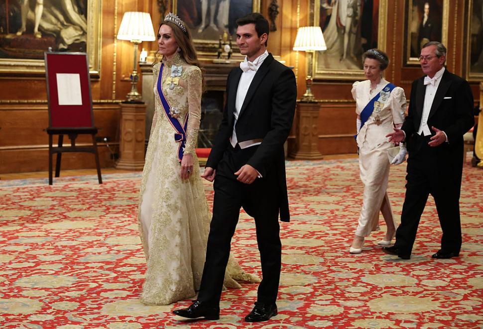 În culisele banchetului de la Windsor: Melania și Camilla nu au stat întâmplător alături. Cum a făcut-o Trump pe Kate să zâmbească 1008171