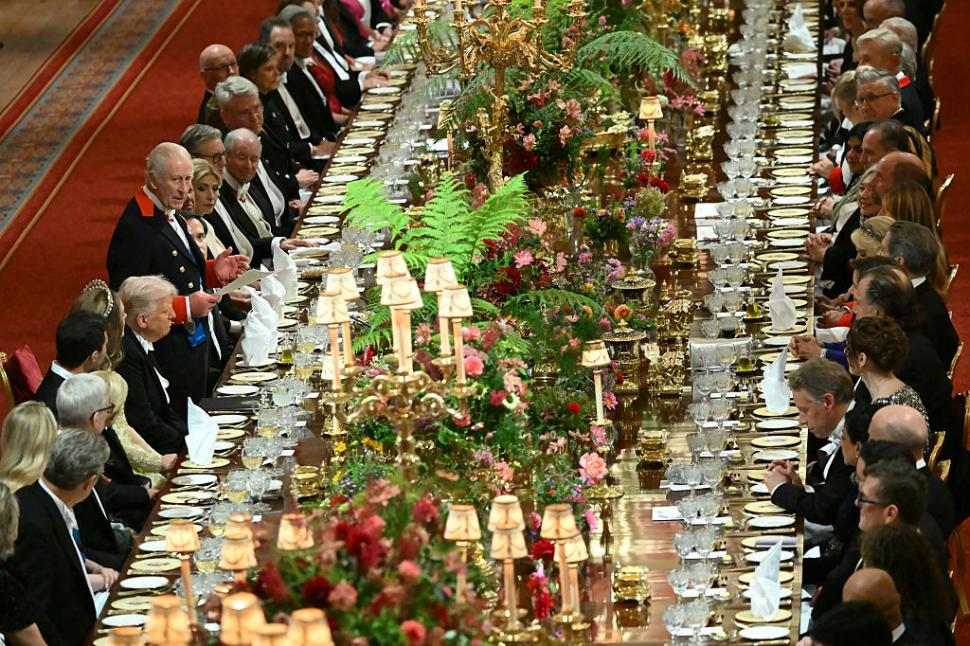 În culisele banchetului de la Windsor: Melania și Camilla nu au stat întâmplător alături. Cum a făcut-o Trump pe Kate să zâmbească 1008173