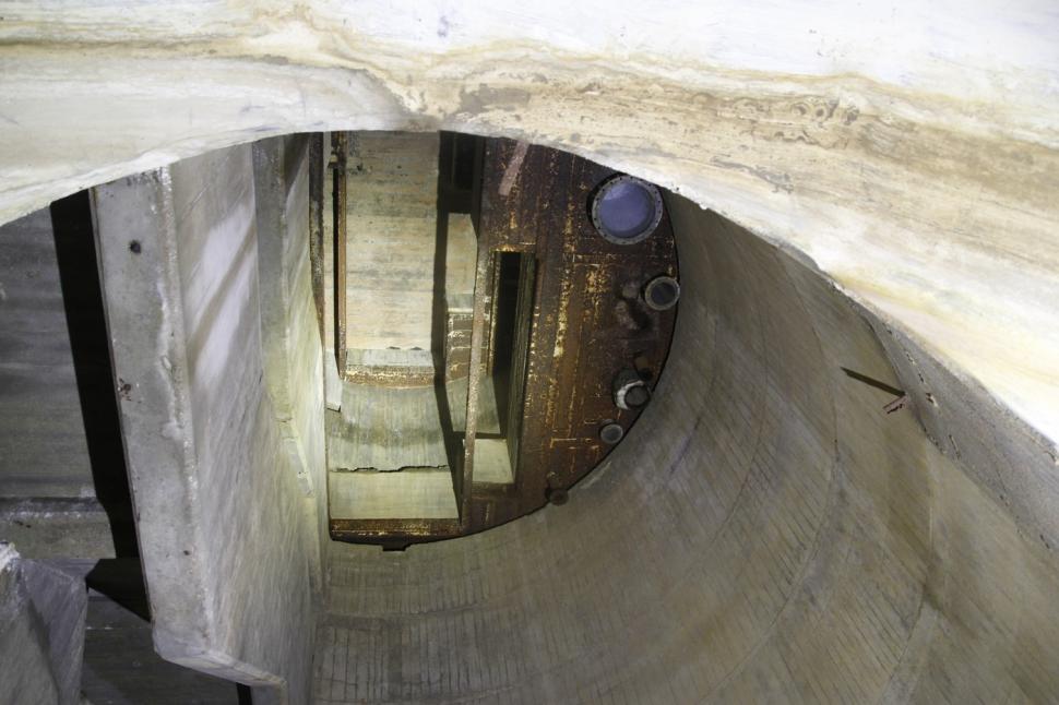 Un terifiant oraș subteran abandonat se află sub un sat polonez idilic. În labirintul de tuneluri se adună acum „oamenii din buncăr” 1008537