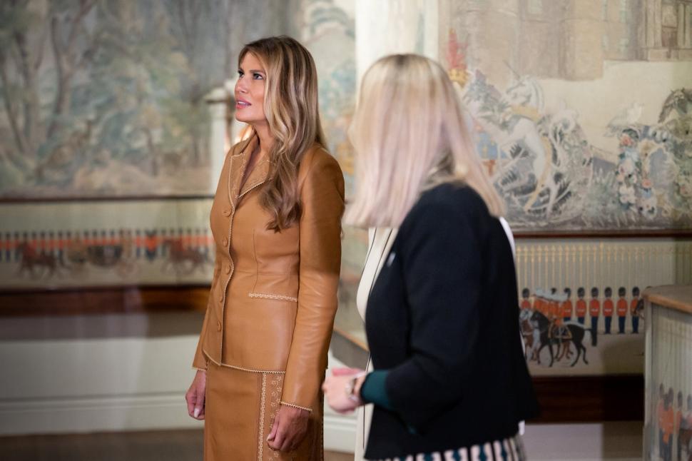 Imagini spectaculoase cu Melania Trump și Regina Camilla în vizită la Casa de Păpuși Windsor 1008866