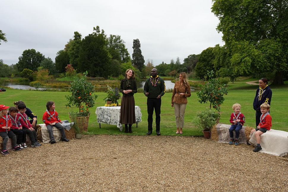 Imagini spectaculoase cu Melania Trump și Regina Camilla în vizită la Casa de Păpuși Windsor 1008872
