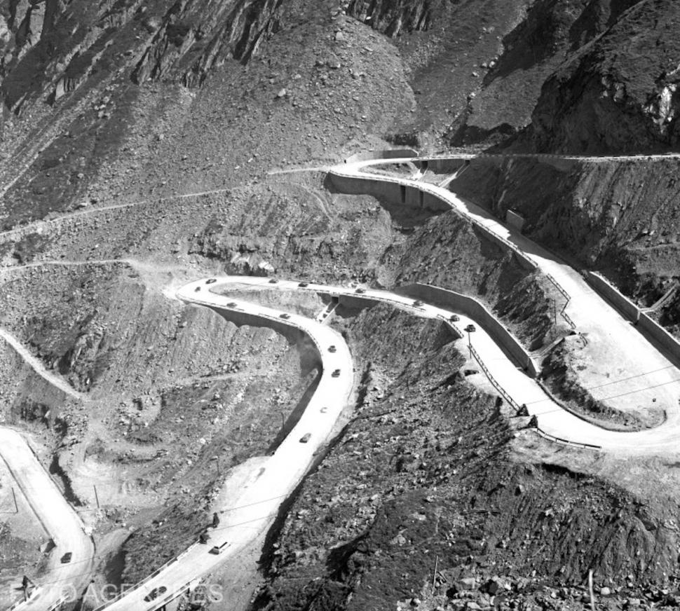 Povestea tristă a Transfăgărășanului. Drumul minune al României are un trecut dureros. Cum a fost construit acum 51 de ani 1008821