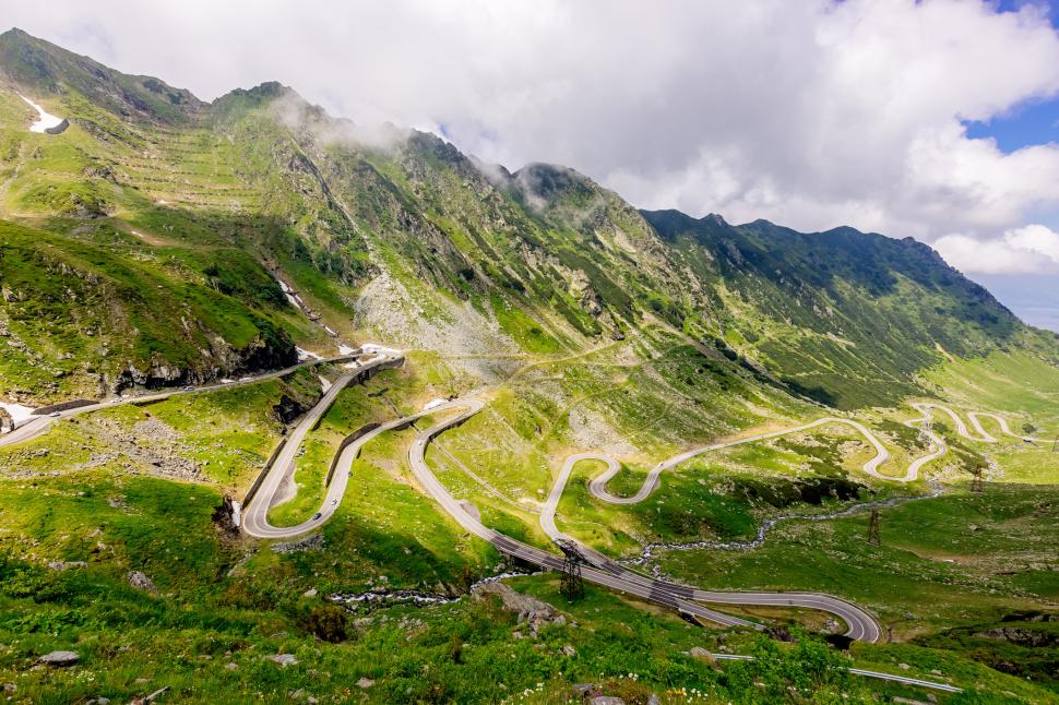 Povestea tristă a Transfăgărășanului. Drumul minune al României are un trecut dureros. Cum a fost construit acum 51 de ani 1008828