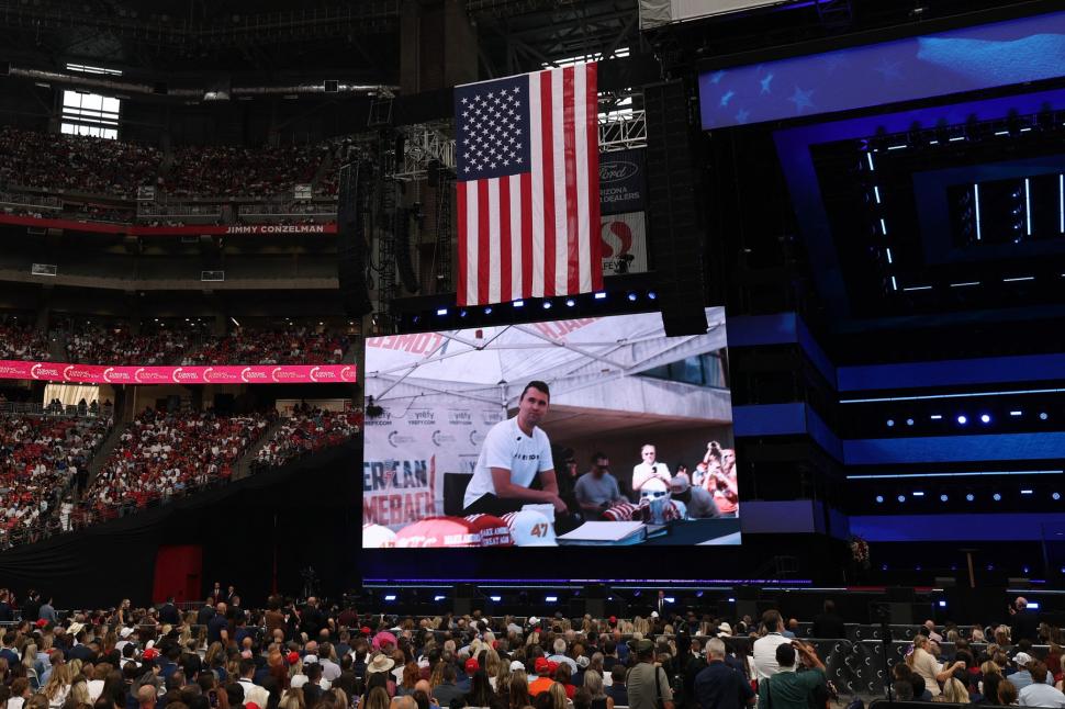 stadion arizona inmormantare charlie kirk